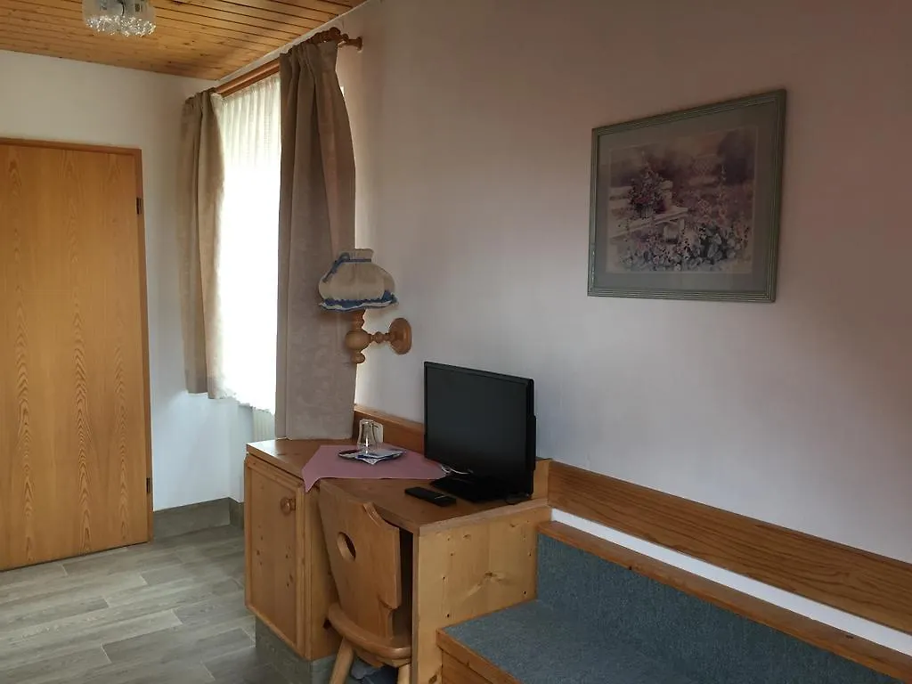 *** מלון Ebelsbach Alte Rose Gasthaus גרמניה