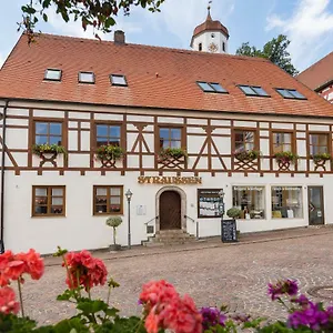 Hotell Hotel-restaurant Straussen, Harburg (Bavaria)